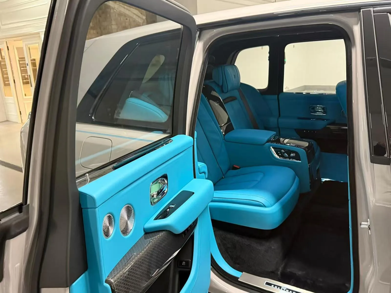 Rolls Royce Cullinan II Black Badge Photo 12