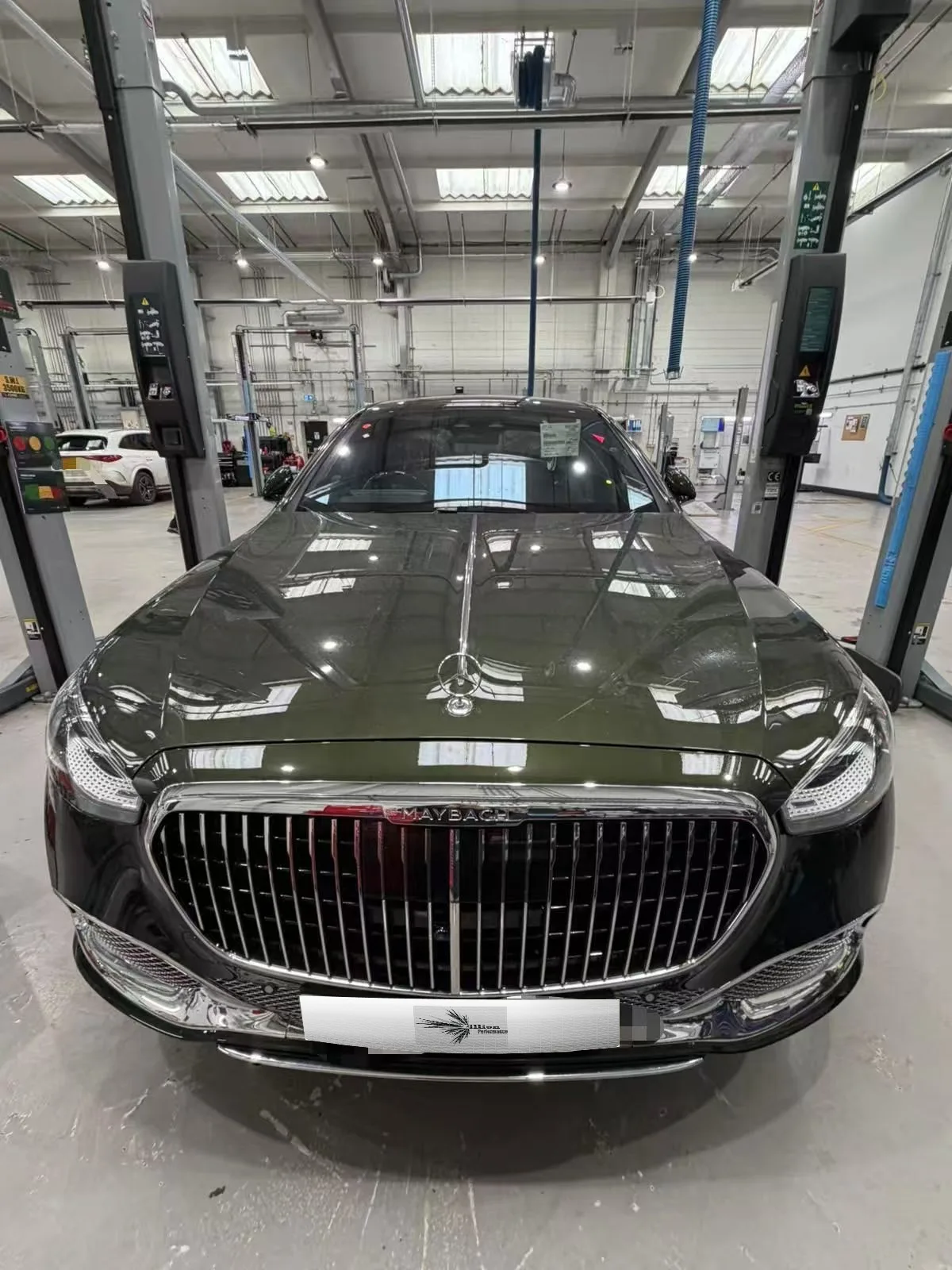 Maybach S680 Final Edition 1of 50 Photo 2