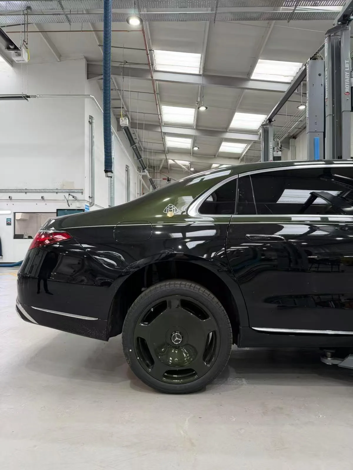 Maybach S680 Final Edition 1of 50 Photo 3