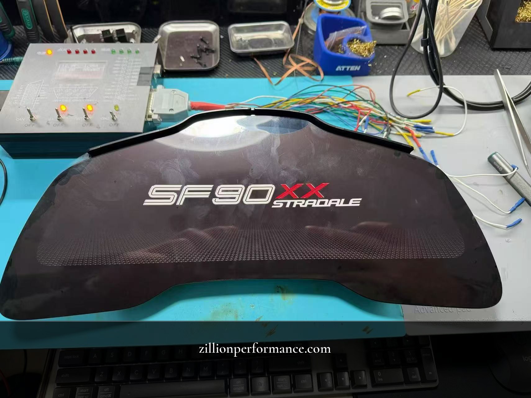 SF90 儀表板升級為 SF90 XX - Ferrari SF90 Spider 車廂電子系統 圖片 2